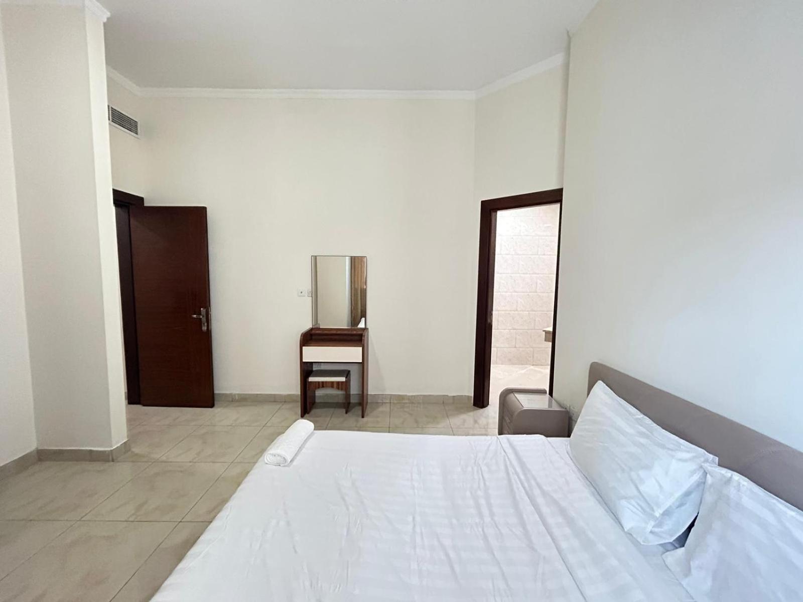Al Hayat Suites Apartment Manama Exteriör bild
