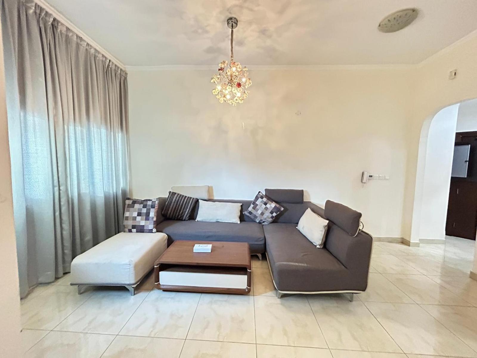 Al Hayat Suites Apartment Manama Exteriör bild