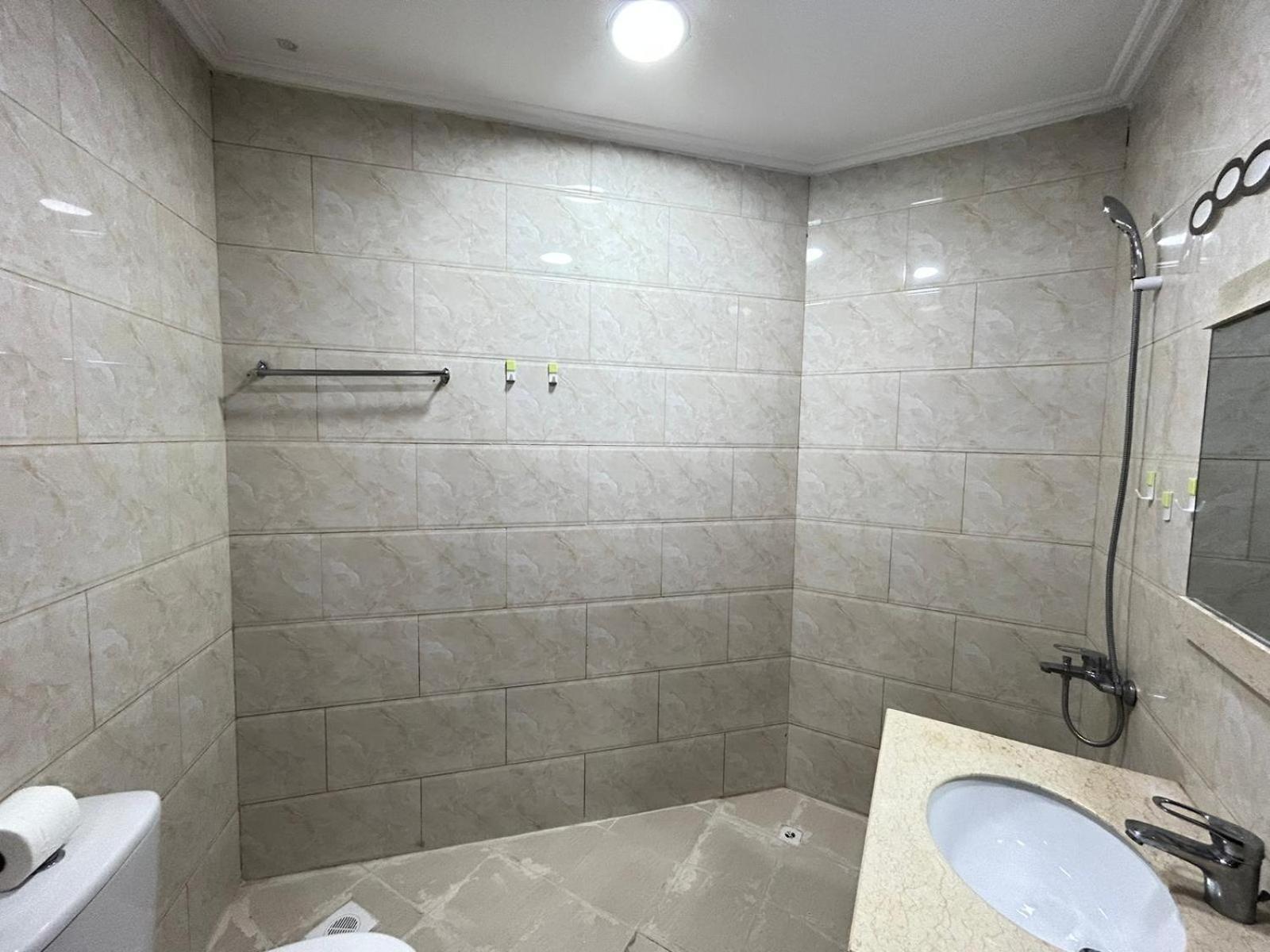 Al Hayat Suites Apartment Manama Exteriör bild