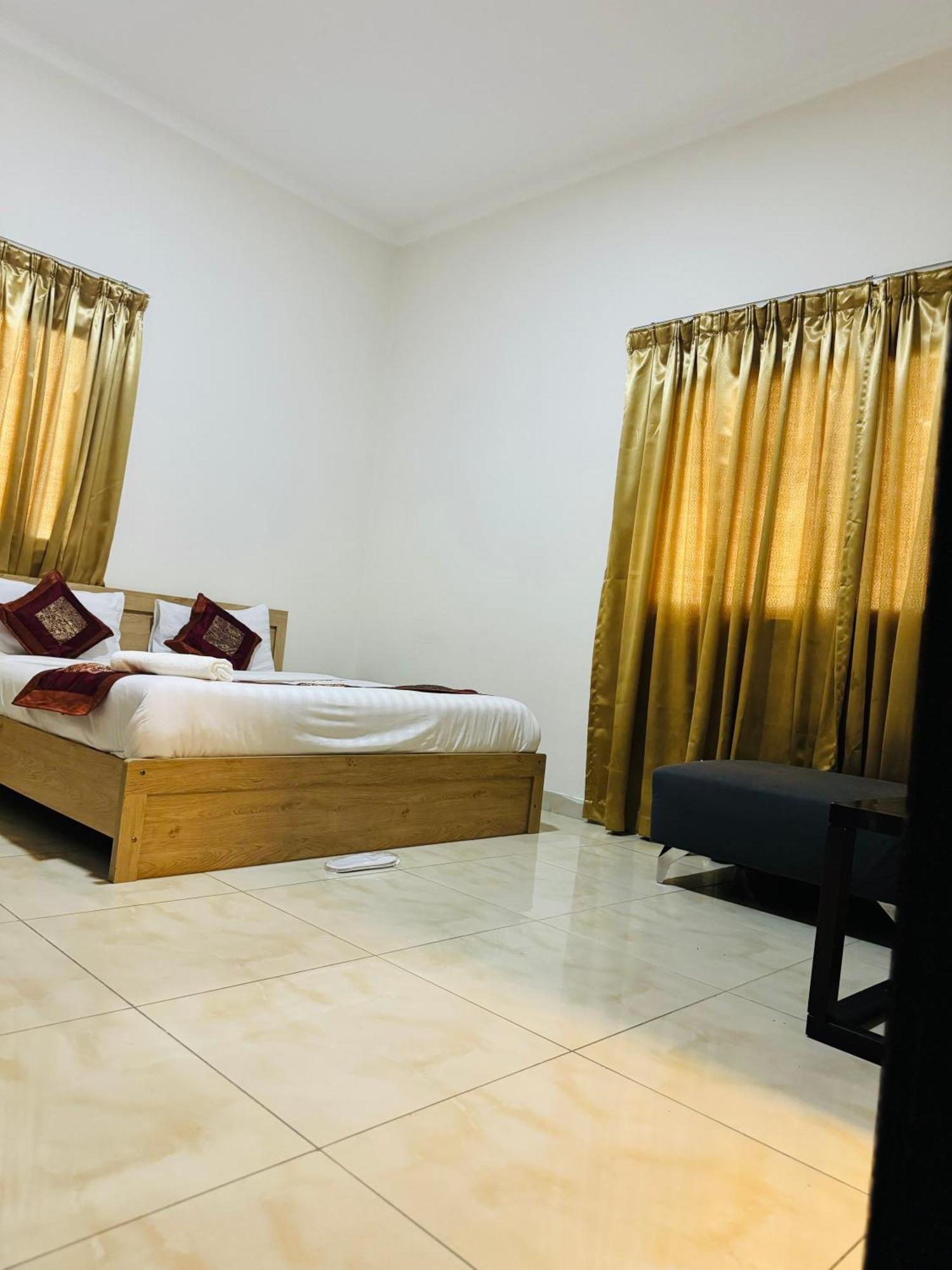 Al Hayat Suites Apartment Manama Exteriör bild