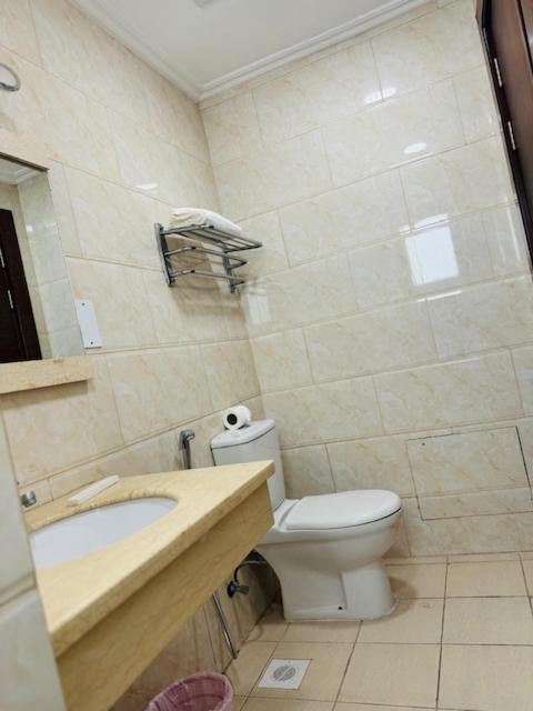 Al Hayat Suites Apartment Manama Exteriör bild